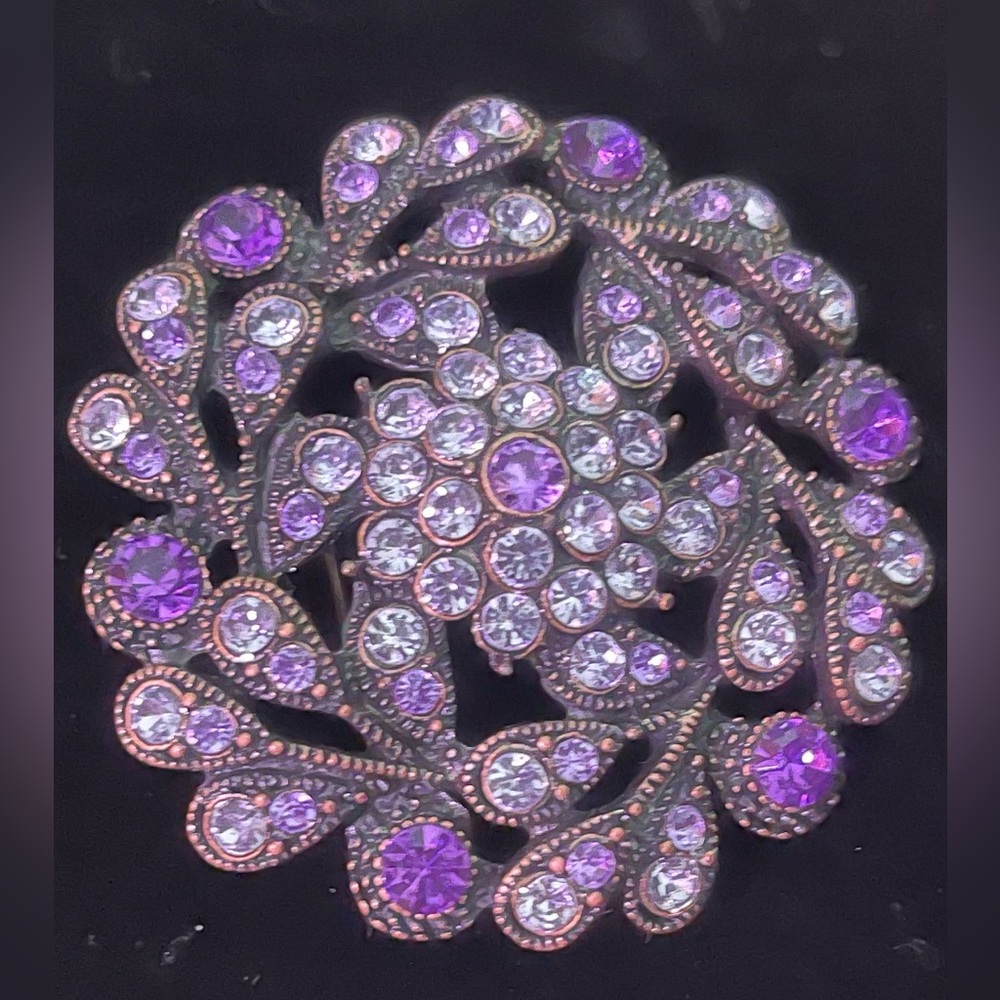 Antiqued Gold Tone Purple & Lilac Crystal Floral Pinwheel Brooch Pin